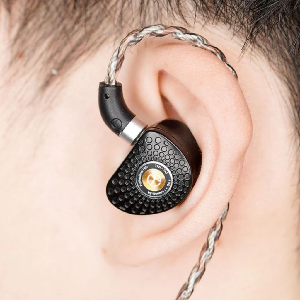 TRN TA3 — IEM híbrido 2DD + 1BA Knowles (cable 2-pin, plugs 2,5 / 3,5 / 4,4 mm)