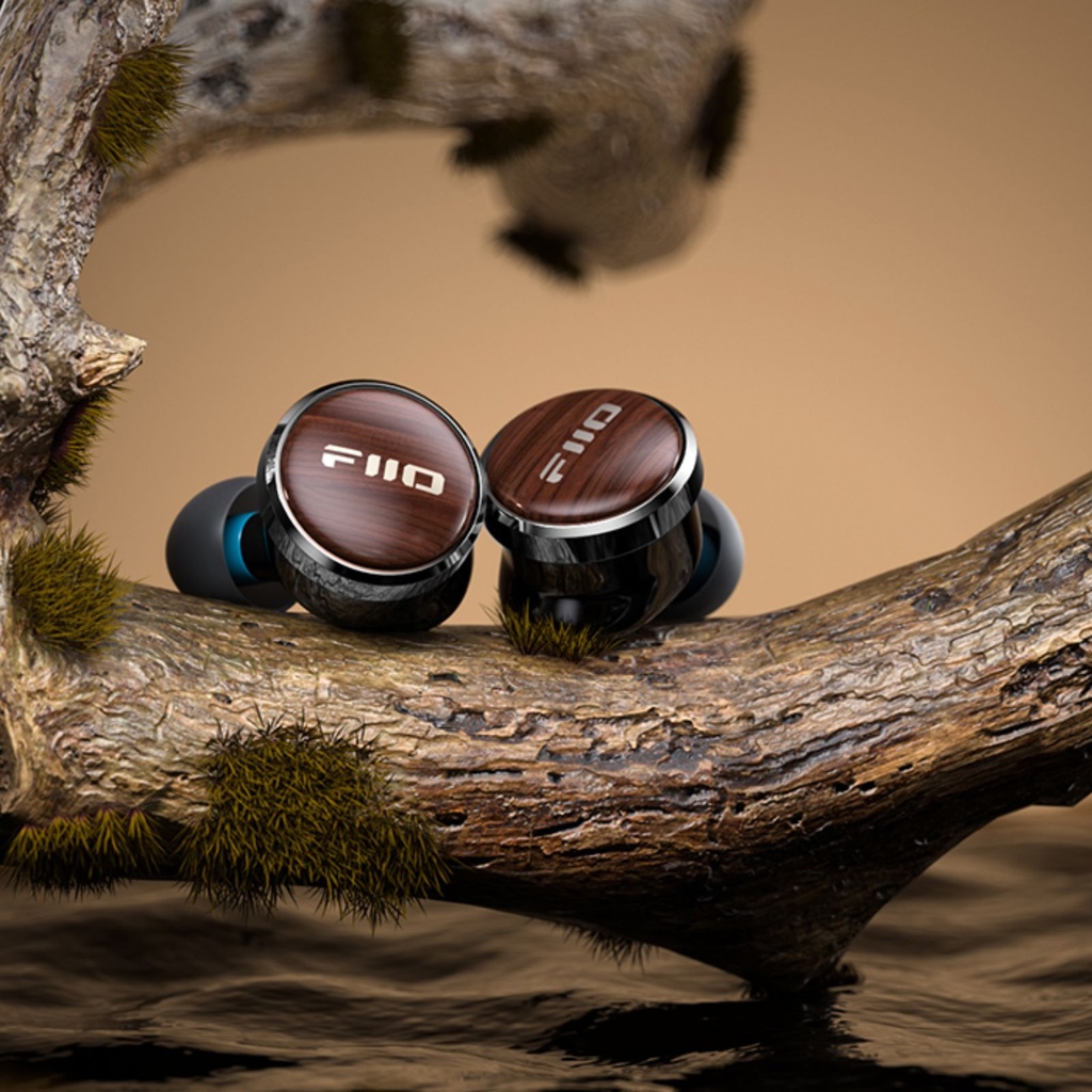 FiiO FP3 — IEM planar 14,5 mm · 0,78 mm 2-pin · plugs 3,5 / 4,4 mm intercambiables