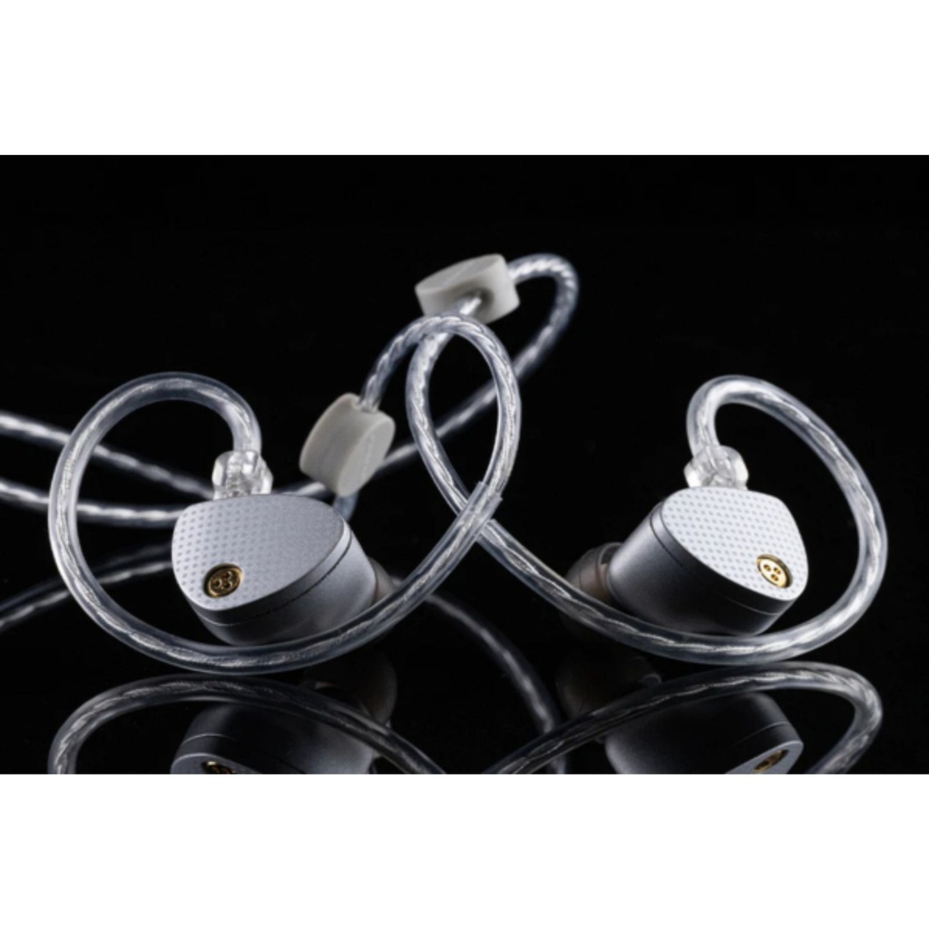 MOONDROP Aria 2 — IEM dinámico 1×DD · 0,78 mm 2-pin · cable con plugs 3,5 / 4,4 mm intercambiables.