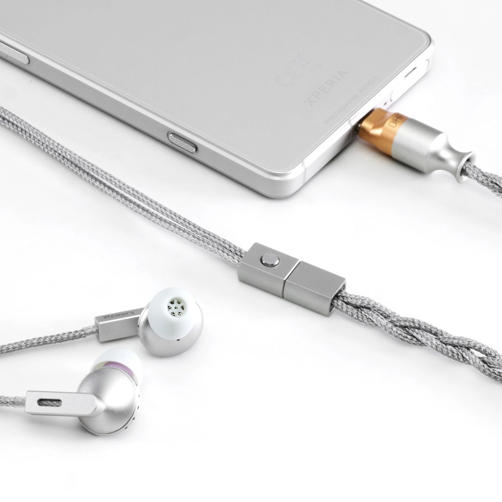 ddHiFi E13P Memory — IEM semi in-ear con driver planar de 13 mm · cable USB-C con DAC CS43198 (32-bit/384 kHz, DSD256 nativo) · micrófono e inline remote · cable 5N OCC trenzado · carcasa aluminio CNC AL6063.