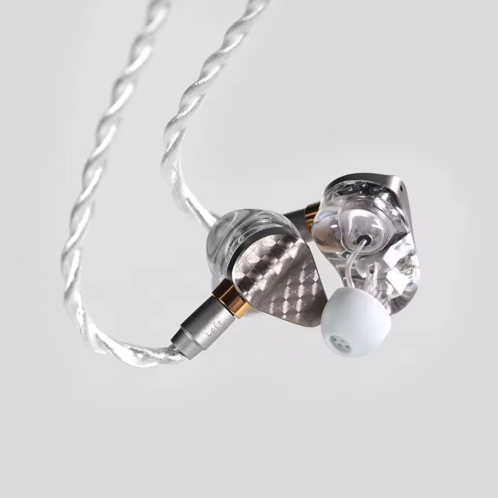 ddHiFi E14D Surface — IEM híbrido 1 Dynamic + 4 Balanced Armature (3-vías) · 0,78 mm 2-pin · cable 4,4 mm balanceado · carcasa de resina médica 3D-print.