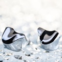 DUNU Glacier — IEM trihíbrido de 9 drivers: 1 Dynamic + 4 Balanced Armature + 4 EST · crossover de 4 vías · cuerpo en acero inoxidable 904L con recubrimiento DLC · versiones 0,78 mm 2-pin o MMCX · cable flagship con sistema modular Q-LOCK PLUS (3,5 mm / 4,4 mm).