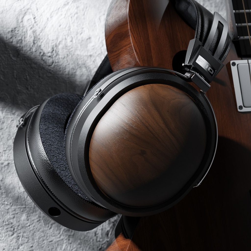 FiiO FT1 — over-ear cerrado con driver dinámico de 60 mm, 32 Ω, 113 dB/Vrms, 10–40 kHz, ≈340 g, cables SPC (plateado/OFC) desmontables con dual 3,5 mm.