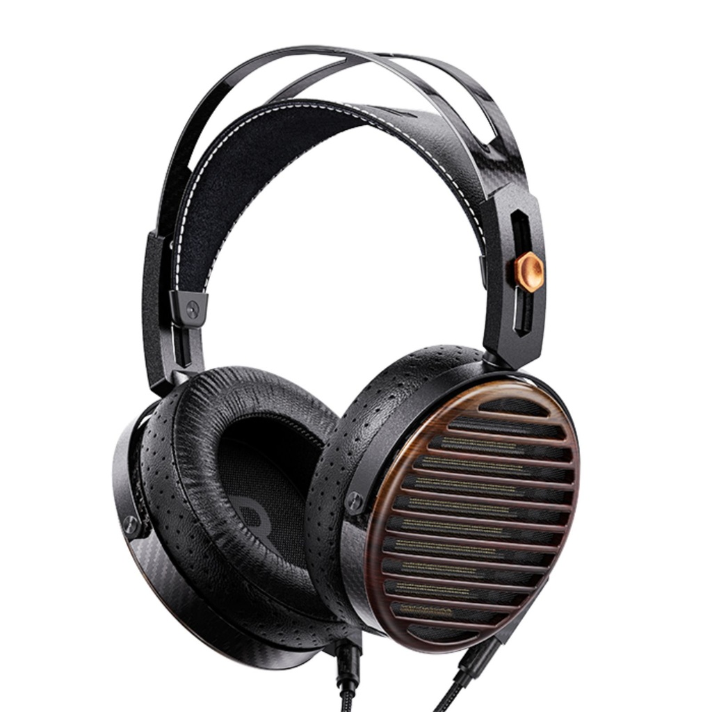 FiiO FT7 — over-ear abierto con driver planar magnético de 106 mm (diafragma 1 μm con recubrimiento multi-capa oro/plata) · 25 Ω · 94 dB/mW (~110 dB/Vrms) · 5–40 kHz · ≈427 g · conector dual 3,5 mm en cascos + cable OCC “liquid-nitrogen” con punta 4,4 mm balanceada.