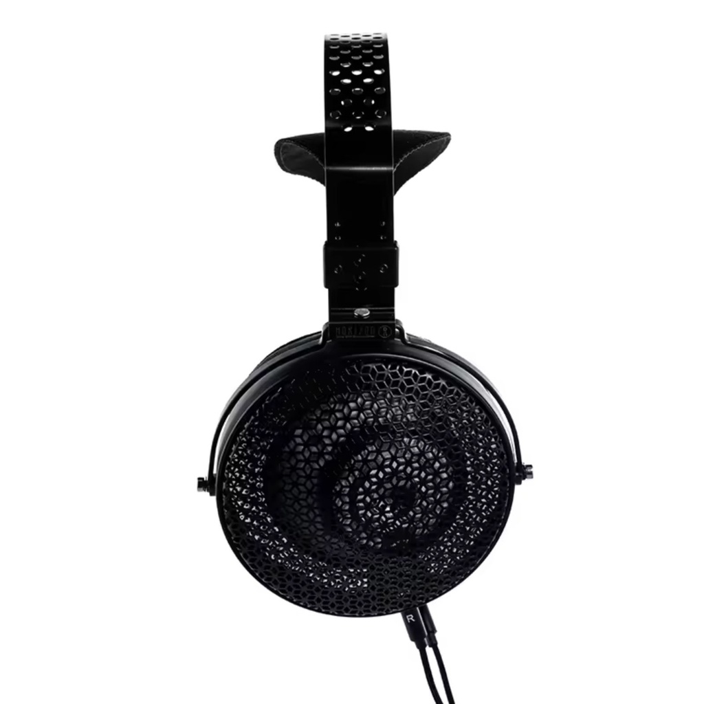 MOONDROP HORIZON — over-ear abierto con driver dinámico 50 mm UHE, 32 Ω, 109 dB/Vrms, 20–34 kHz; conectores dual 3,5 mm en los cascos; cable con puntas 3,5 mm SE y 4,4 mm balanceada.