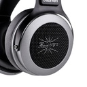 Kiwi Ears Altruva — over-ear abierto con driver dinámico de 50 mm, 32 Ω, 98 dB ±3 dB, 20–40 kHz, cable 3 m con plug 3,5 mm + adaptador 6,35 mm.