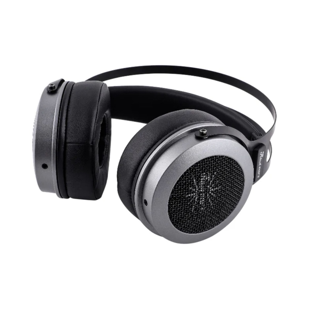 Kiwi Ears Altruva — over-ear abierto con driver dinámico de 50 mm, 32 Ω, 98 dB ±3 dB, 20–40 kHz, cable 3 m con plug 3,5 mm + adaptador 6,35 mm.