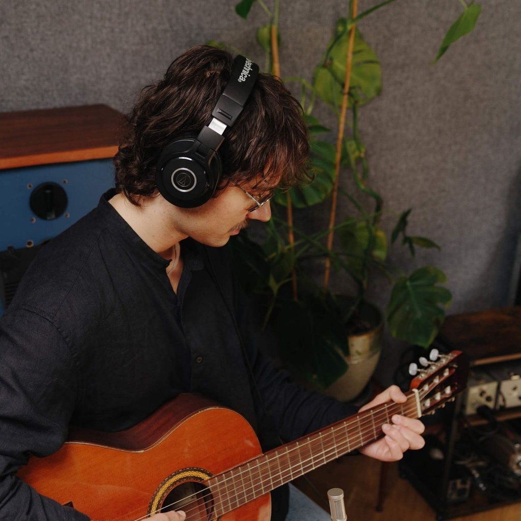Audio-Technica ATH-M40x – audífonos cerrados de estudio