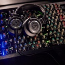 Audio-Technica ATH-M50x – audífonos cerrados de estudio