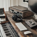 beyerdynamic DT 990 PRO – audífonos open-back de estudio