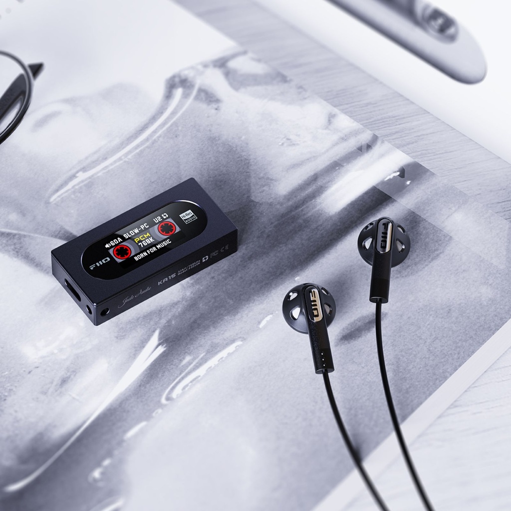 FiiO KA15: DAC/AMP Balanceado con Pantalla LCD | Dual CS43198 | 560mW de Potencia | Ecualizador Paramétrico (PEQ) | Diseño Retro Walkman  Descripción Corta