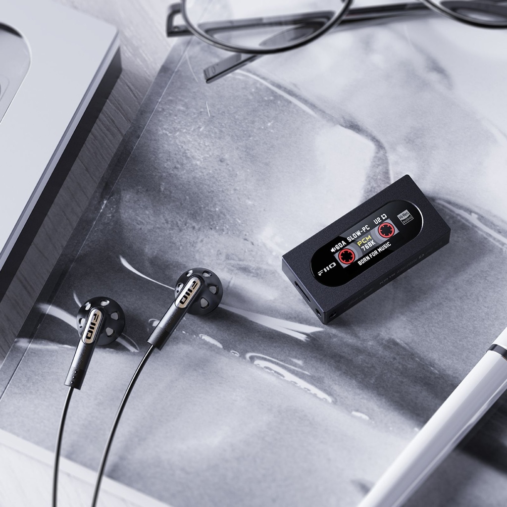 FiiO KA15: DAC/AMP Balanceado con Pantalla LCD | Dual CS43198 | 560mW de Potencia | Ecualizador Paramétrico (PEQ) | Diseño Retro Walkman  Descripción Corta