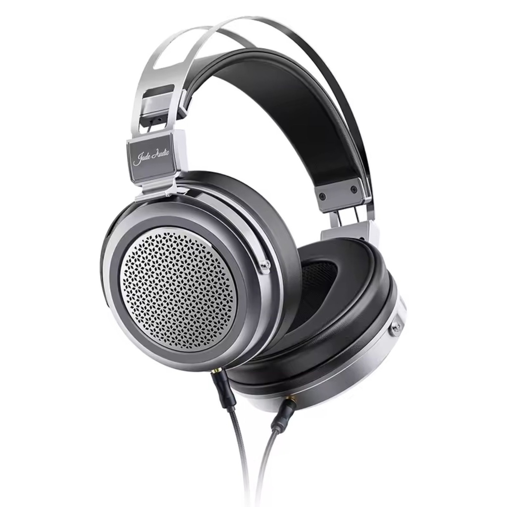 FiiO JT1 — over-ear cerrado con driver dinámico de 50 mm (PEK+PU + lámina de aluminio), imán N52 y bobina CCAW · cable desmontable dual 3,5 mm con mic/1 botón (CTIA) · incluye adaptador 6,3 mm.